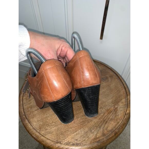 Clarks Women's Brown Ankle‎ Booties Size 9.5M Double Buckle Block Heel - Picture 4 of 8